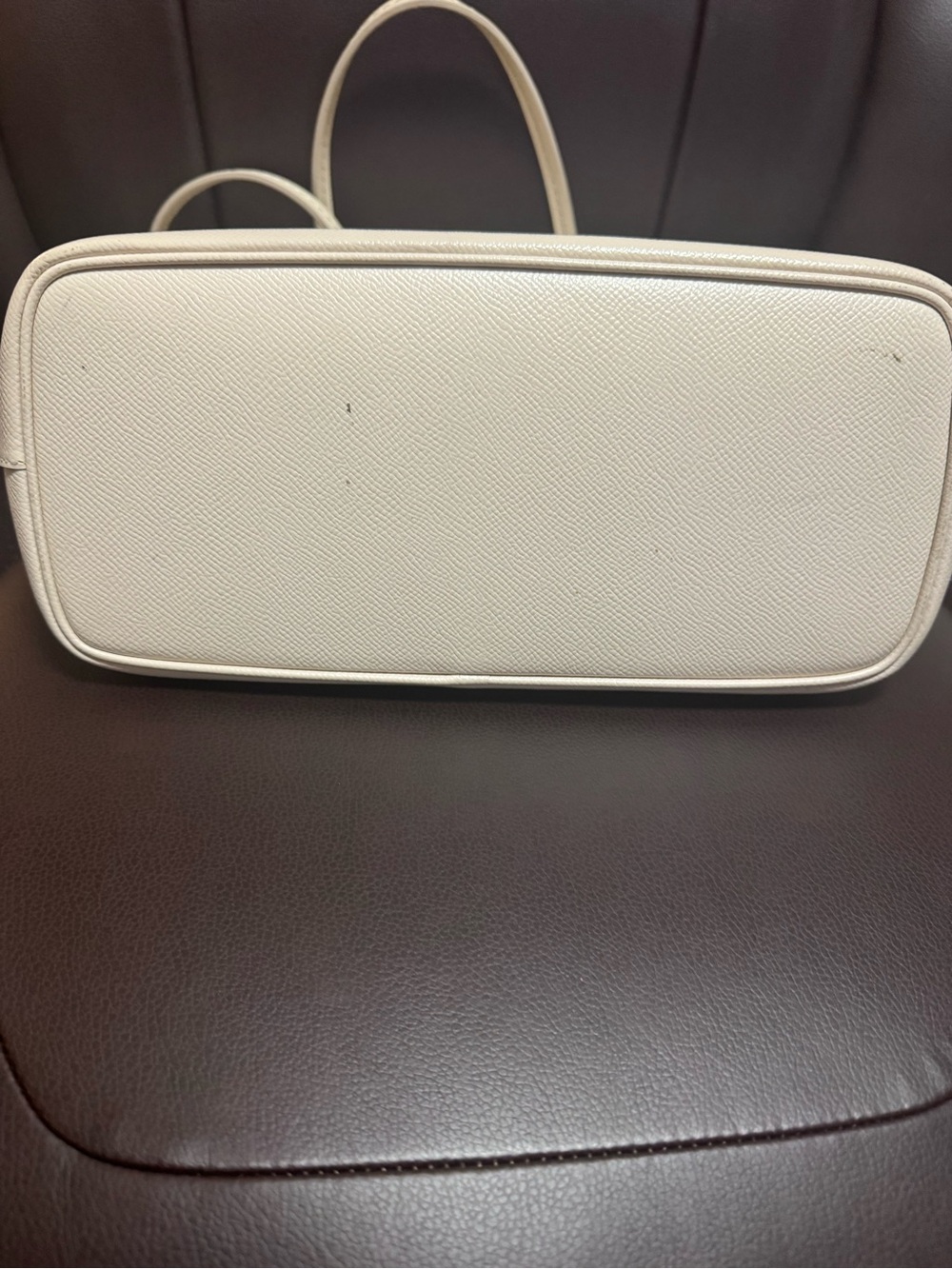 Ferragamo Cream Leather Bow Tote Bag - Picture 3 of 3